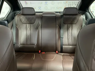 2020 بي ام دبليو الفئة السابعة 730 إل أي