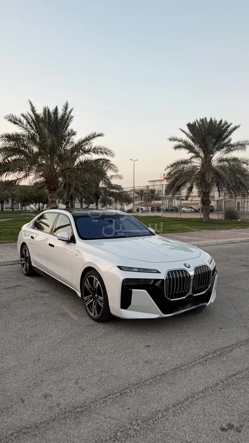 2023 بي ام دبليو الفئة السابعة 740أي