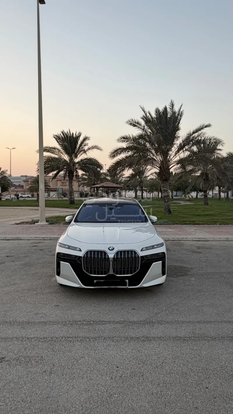 2023 بي ام دبليو الفئة السابعة 740أي