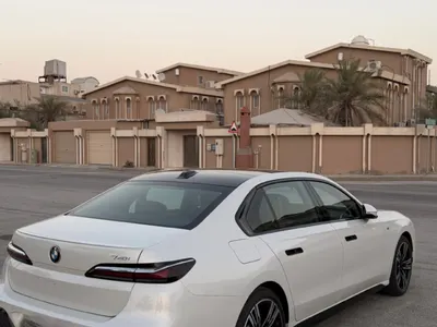 2023 بي ام دبليو الفئة السابعة 740أي
