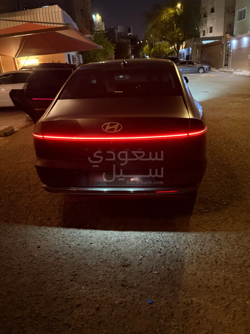 2024 هيونداي ازيرا كاليجرافي