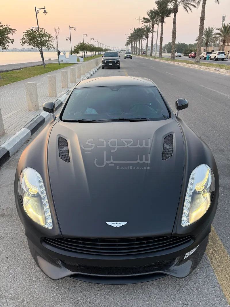 2013 استون مارتن فانكويش