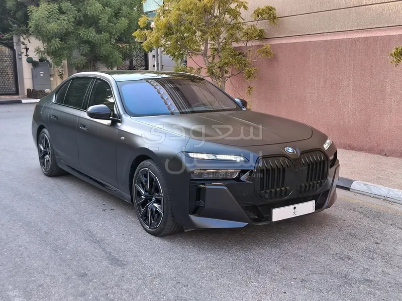 2024 بي ام دبليو الفئة السابعة 760أي