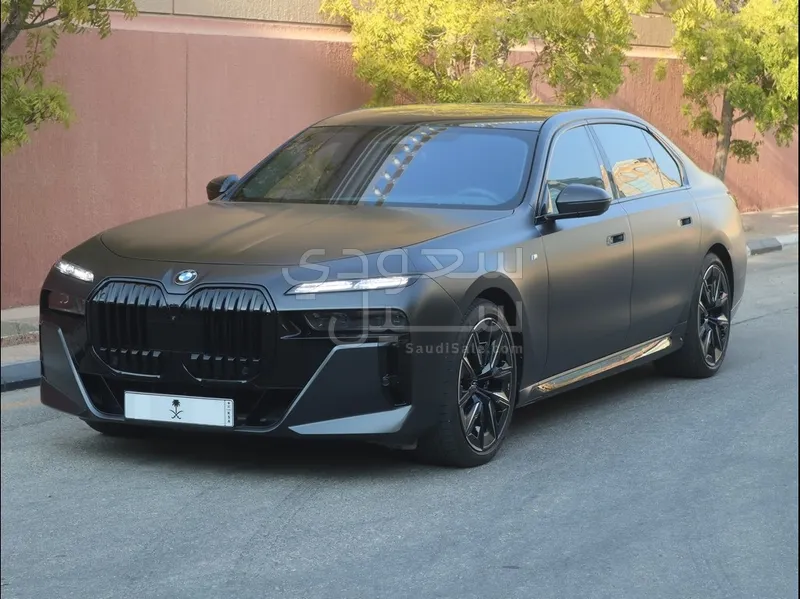 2024 بي ام دبليو الفئة السابعة 760أي