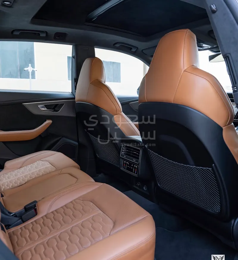 2023 اودي ار اس كيو 8
