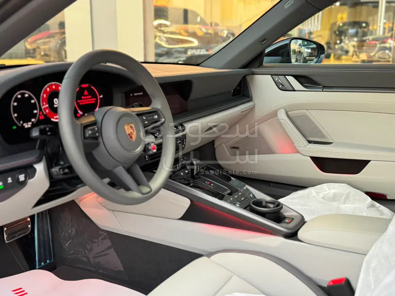2026 بورش 911 كاريرا اس