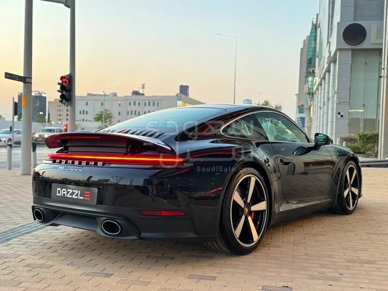 2026 بورش 911 كاريرا اس