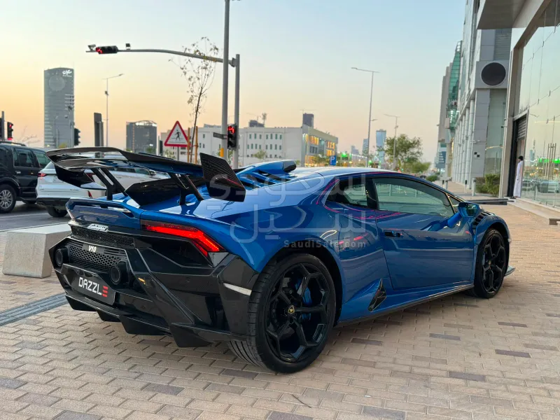 2022 لمبرجيني هوراكان ايفو