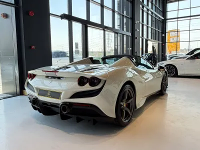 2022 فيراري اف 8 سبايدر