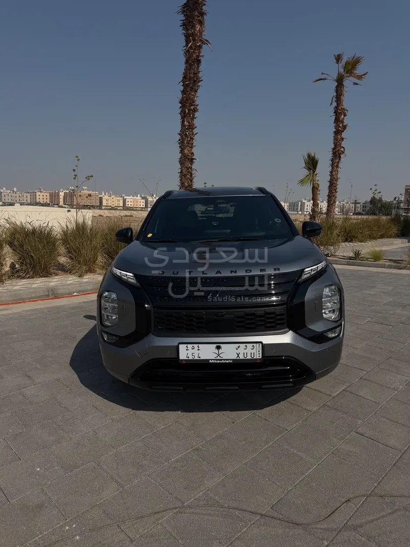 2024 متسوبيشي اوت لاندر