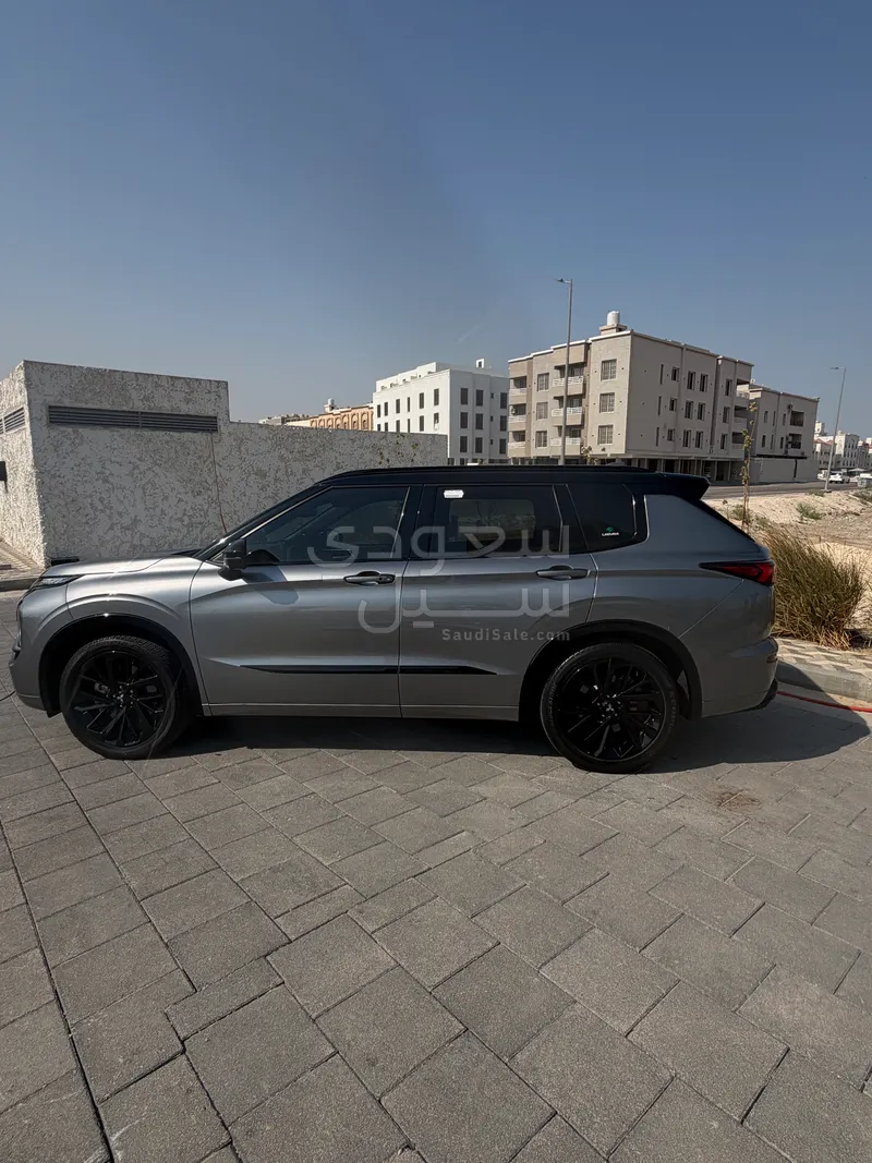 2024 متسوبيشي اوت لاندر