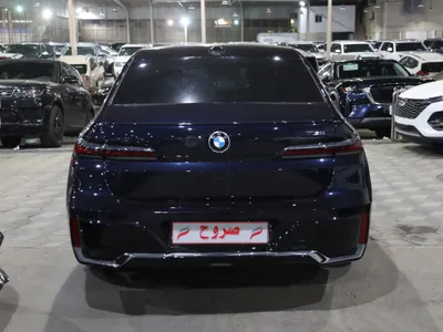 2024 بي ام دبليو الفئة السابعة 735 إل أي