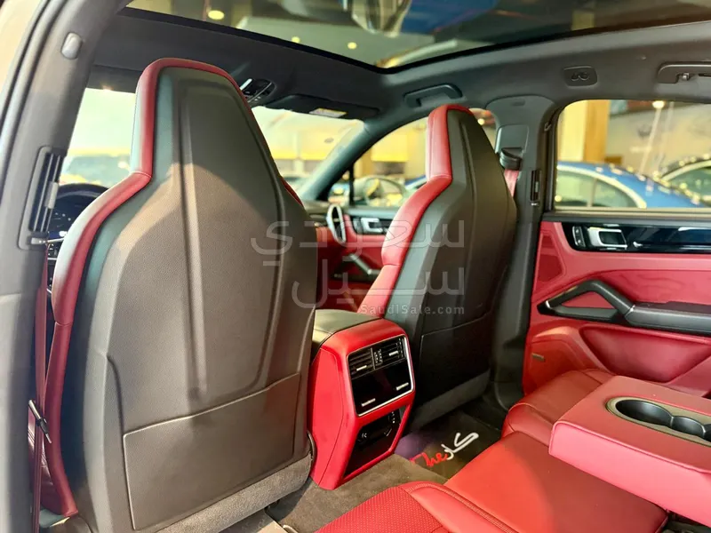 2023 بورش كايين بلاتينيوم اديشن