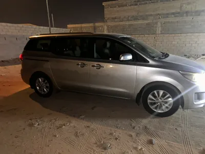 2016 كيا كارنفال
