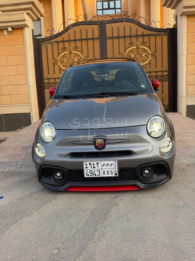 2023 فيات ابارث 595 كومبيتزيون