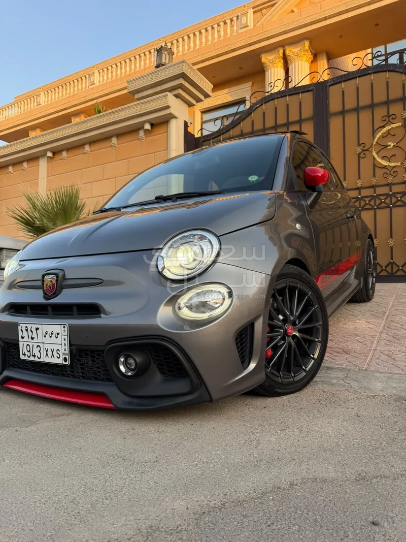 2023 فيات ابارث 595 كومبيتزيون