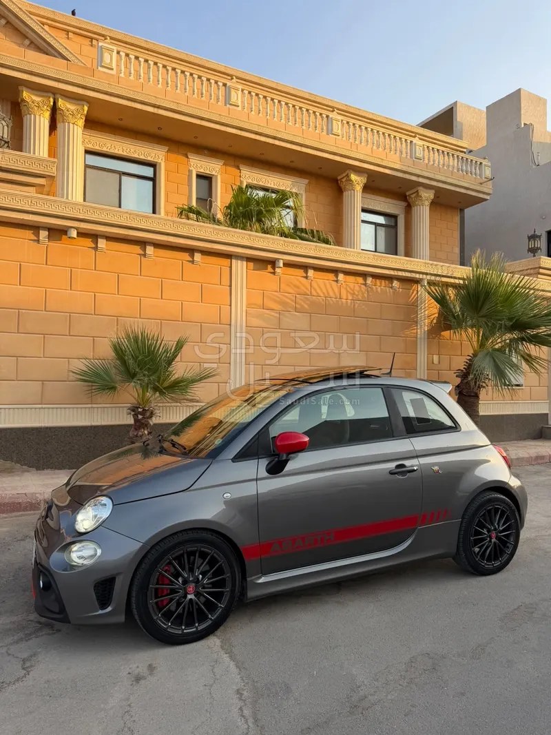 2023 فيات ابارث 595 كومبيتزيون