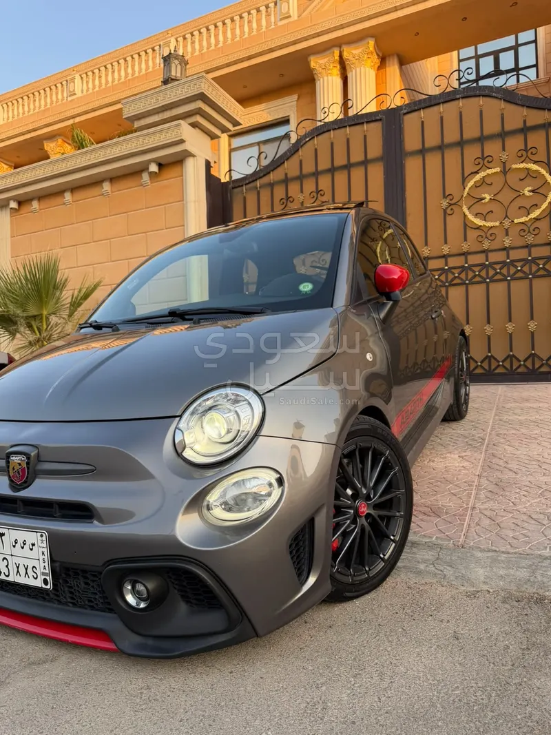 2023 فيات ابارث 595 كومبيتزيون