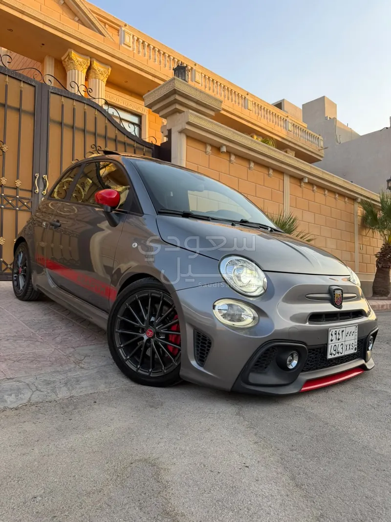 2023 فيات ابارث 595 كومبيتزيون