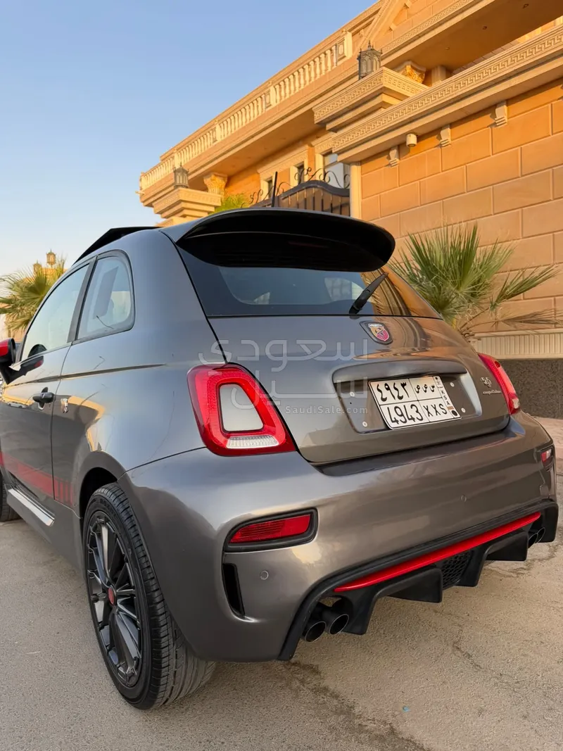 2023 فيات ابارث 595 كومبيتزيون
