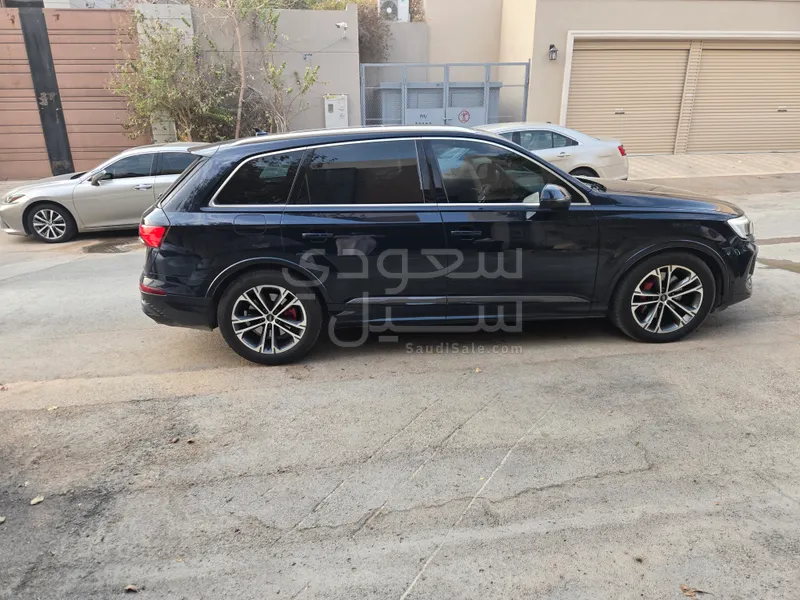 2024 اودي كيو 7 اس لاين