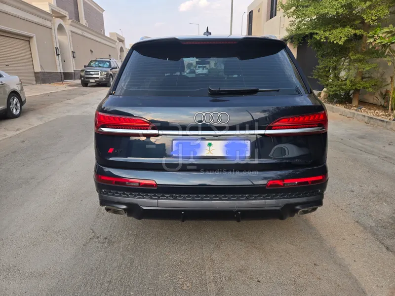 2024 اودي كيو 7 اس لاين