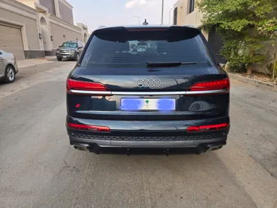 2024 اودي كيو 7 اس لاين