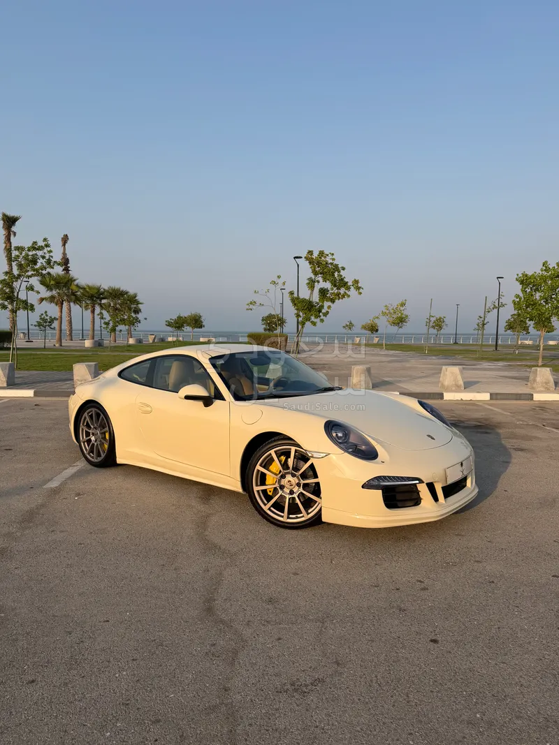 2012 بورش 911 كاريرا