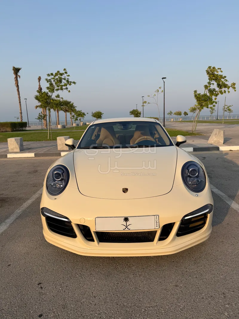 2012 بورش 911 كاريرا