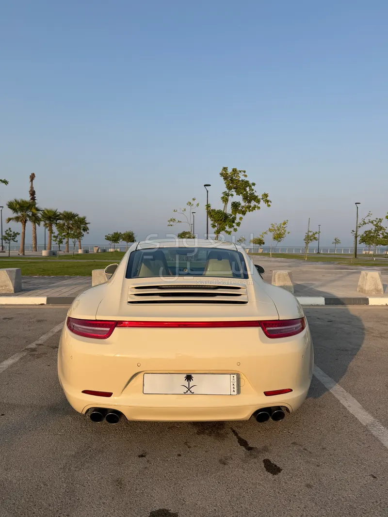 2012 بورش 911 كاريرا