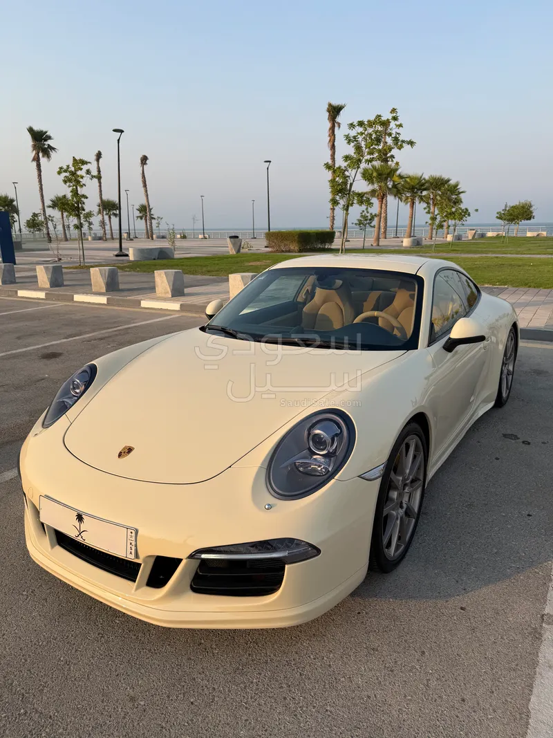 2012 بورش 911 كاريرا