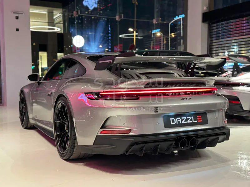 2024 بورش 911 كاريرا جي تي 3