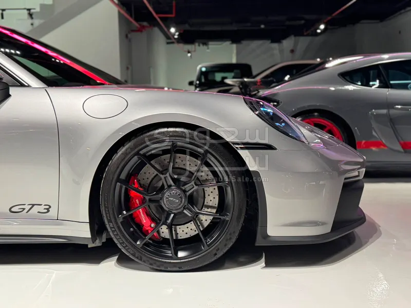 2024 بورش 911 كاريرا جي تي 3