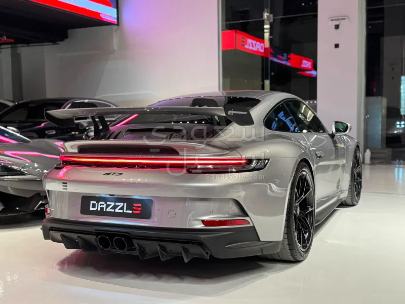 2024 بورش 911 كاريرا جي تي 3