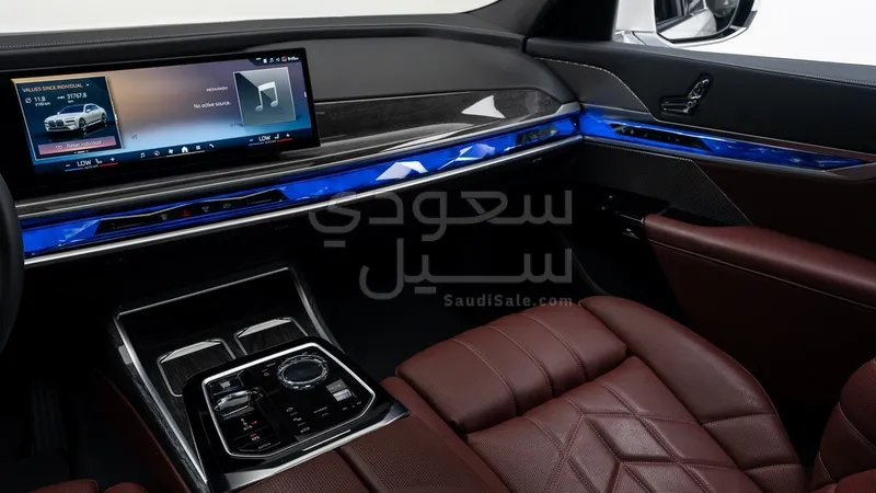 2023 بي ام دبليو الفئة السابعة 735أي