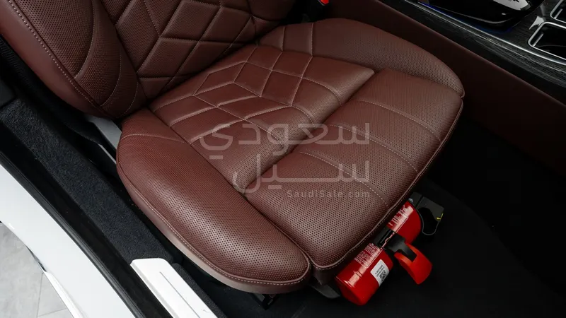 2023 بي ام دبليو الفئة السابعة 735أي