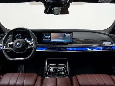 2023 بي ام دبليو الفئة السابعة 735أي