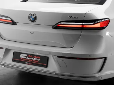 2023 بي ام دبليو الفئة السابعة 735أي