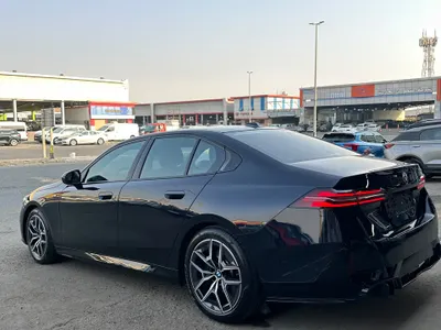 2025 بي ام دبليو الفئة الخامسة 520 أي إم كت