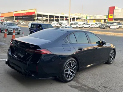 2025 بي ام دبليو الفئة الخامسة 520 أي إم كت