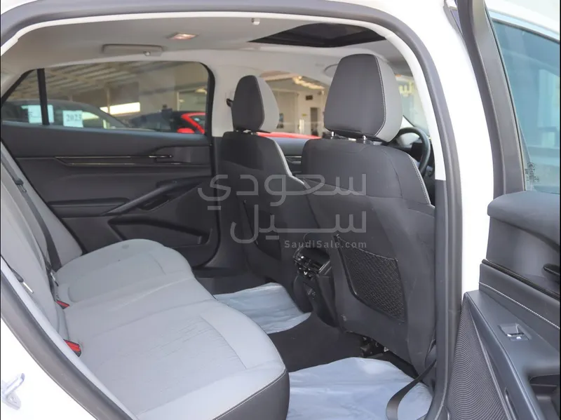 2023 فورد توروس امبيانتي