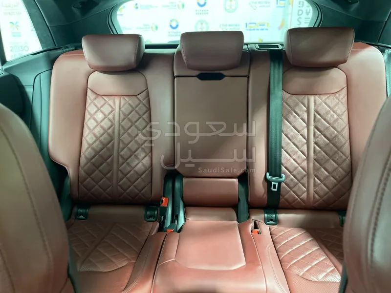 2024 اودي اس كيو 8