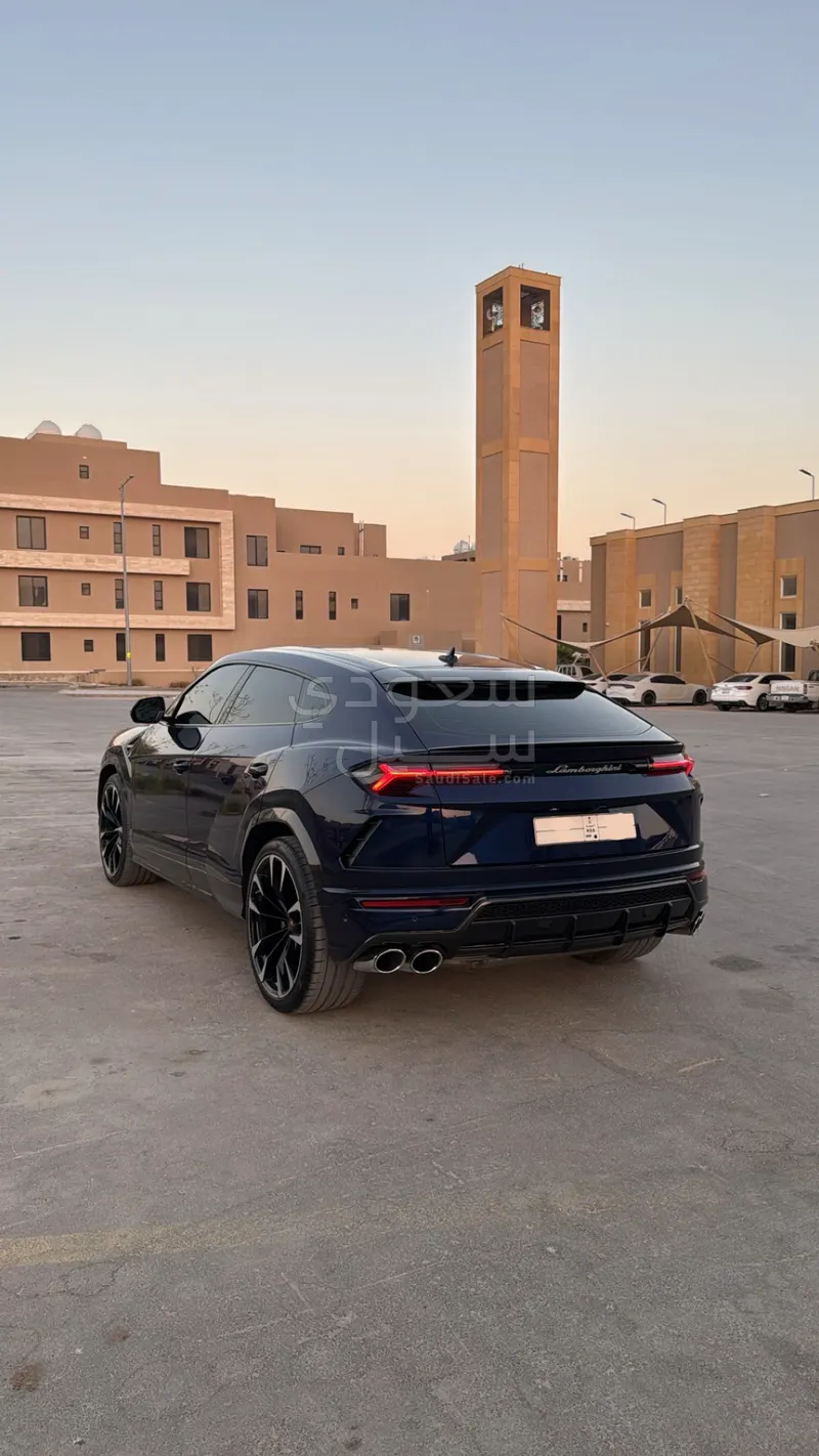 2020 لمبرجيني اوروس