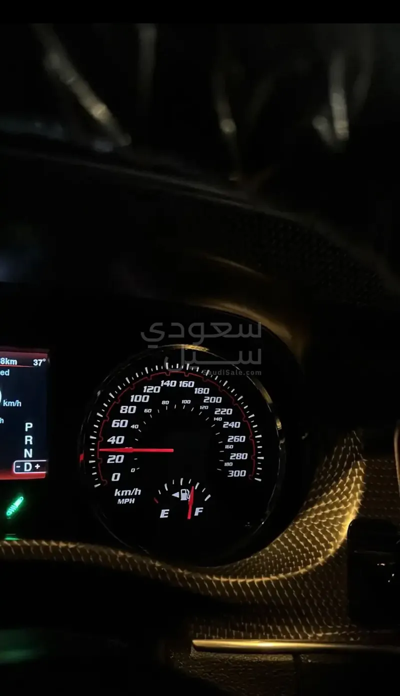 2014 دودج تشارجر اس ار تي