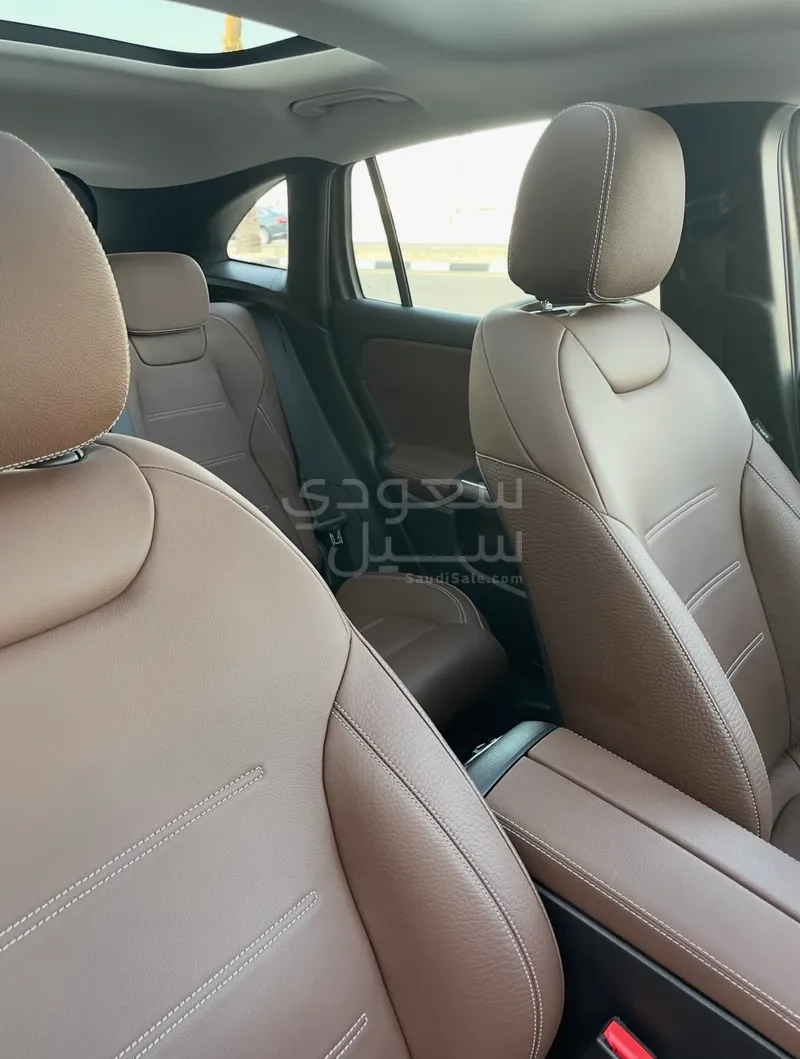 2022 مرسيدس - بنز جي إل أي 200