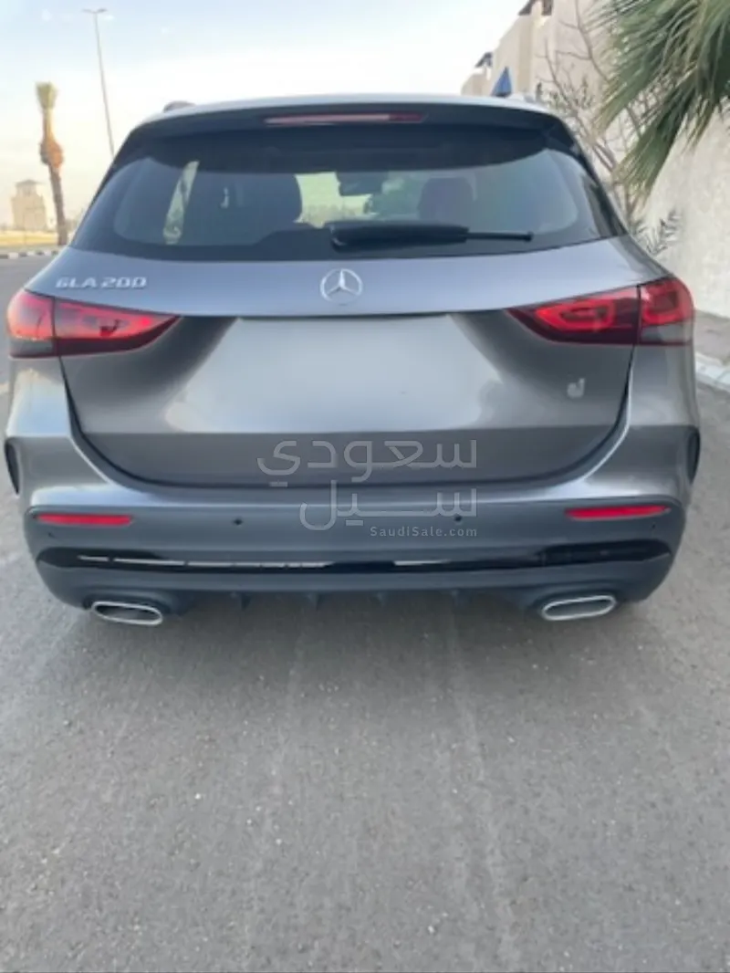 2022 مرسيدس - بنز جي إل أي 200