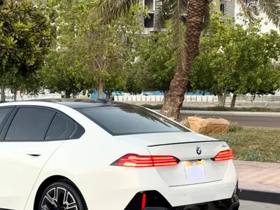 2024 بي ام دبليو الفئة الخامسة 520 أي