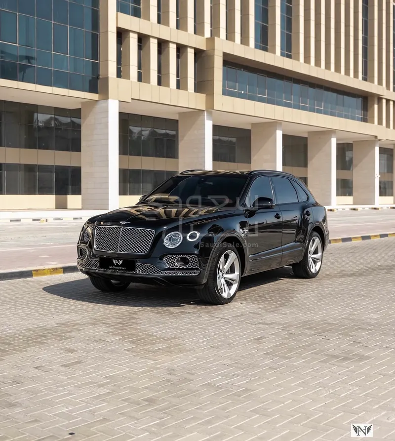 2019 بنتلي بنتايجا في 8