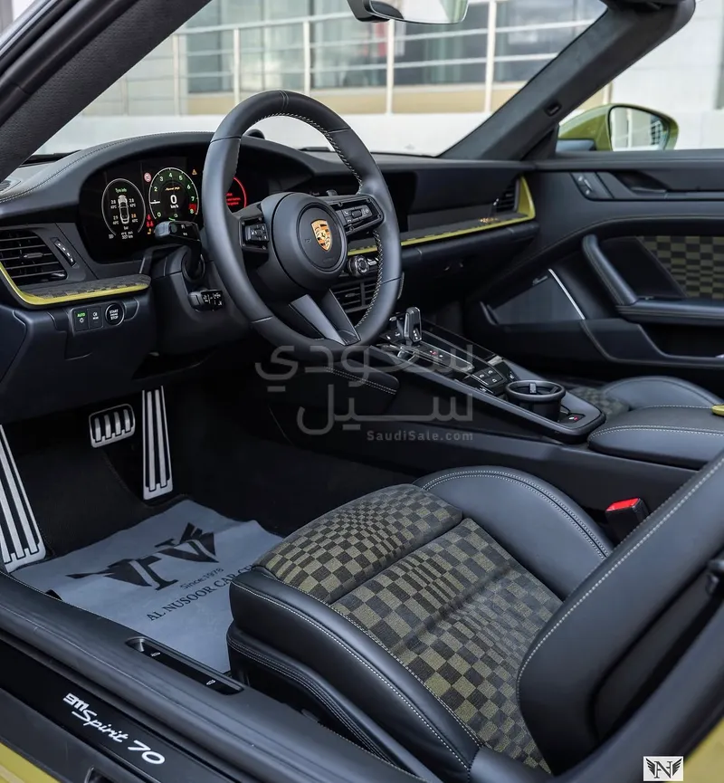 2025 بورش 911 كاريرا