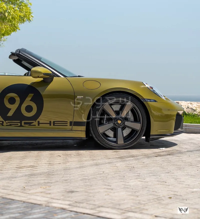 2025 بورش 911 كاريرا